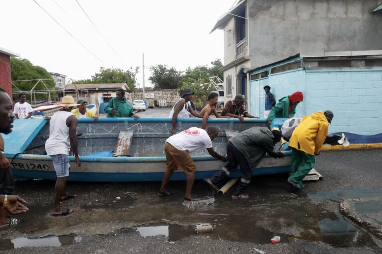 ¡Alerta Máxima! El Huracán Melissa, Cat. 5 y “Catastrófico”, se dirige a Jamaica con lento avance y Riesgo de Inundaciones Mortales