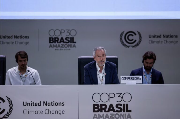 COP30: Acuerdo de Mínimos en Belém omite Hoja de Ruta Fósil pese a Presión Global y deja en el aire el Límite de 1.5°C