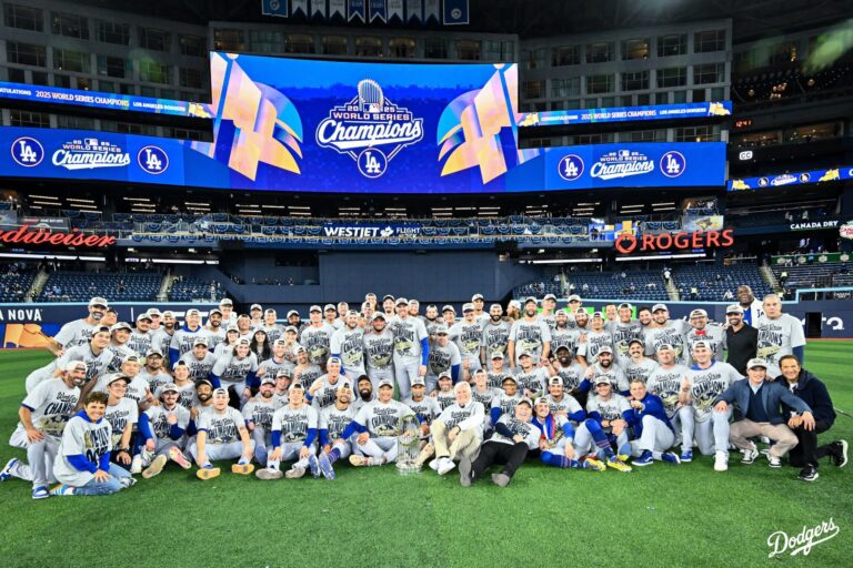 ⚾️ ÉPICA REMONTADA CULMINA EN GLORIA: DODGERS BICAMPEONES DE LA SERIE MUNDIAL AL VENCER A LOS AZULEJOS EN UN DRAMÁTICO JUEGO 7