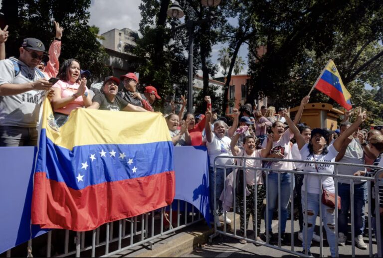 El chavismo anuncia la liberación de presos políticos españoles mientras las ONG piden cautela sobre el alcance real