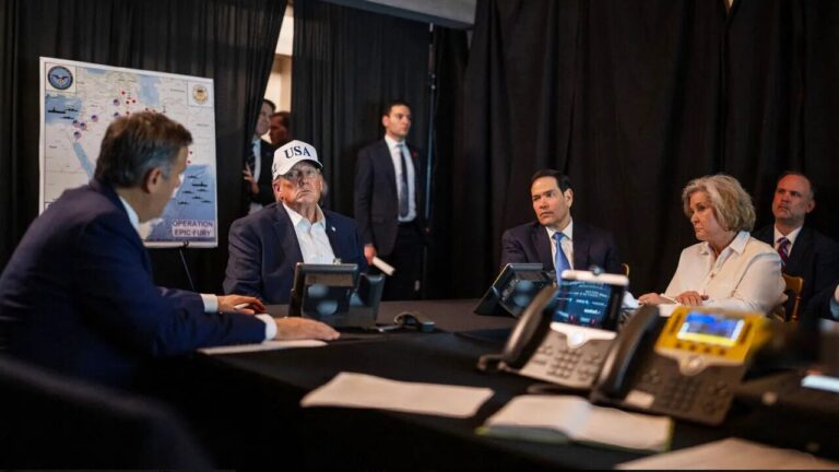 El giro de Trump: De la retórica aislacionista a la ofensiva total en Irán