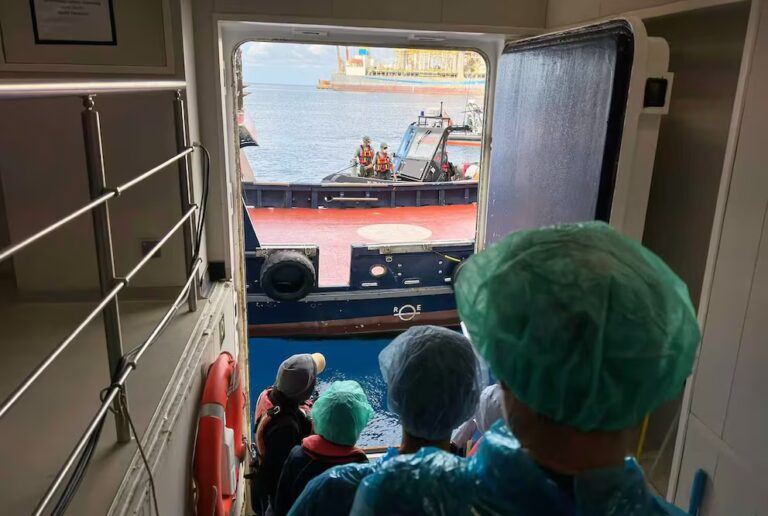 Pulso entre el Gobierno y Canarias por los tiempos de evacuación del buque MV Hondius