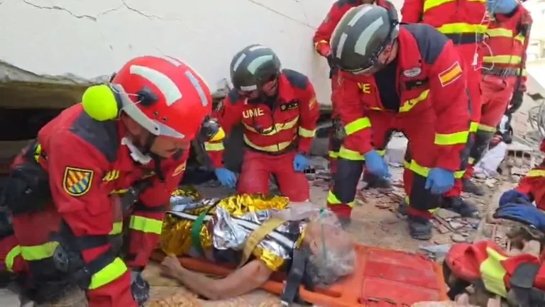 Tragedia y resistencia en La Guaira: la sociedad civil desborda al chavismo ante el peor sismo del siglo