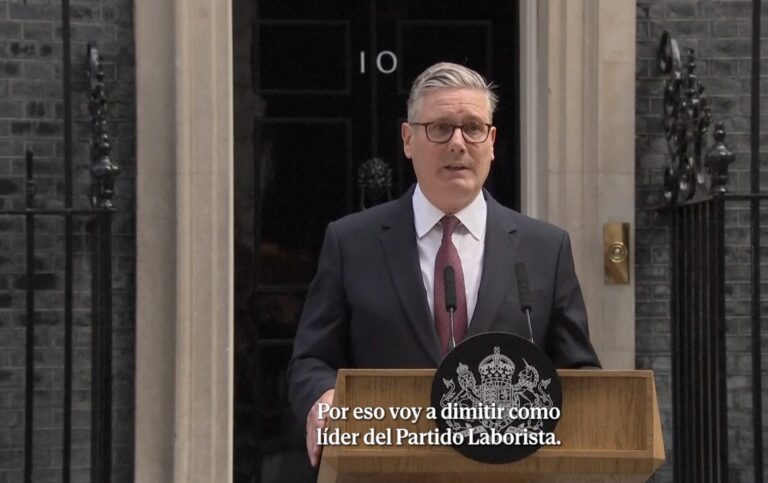 Keir Starmer anuncia su dimisión como primer ministro británico; Andy Burnham se perfila como su sucesor