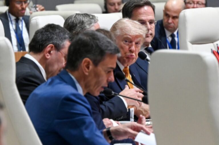 De la escalada militar en Irán al pulso comercial de Trump con España