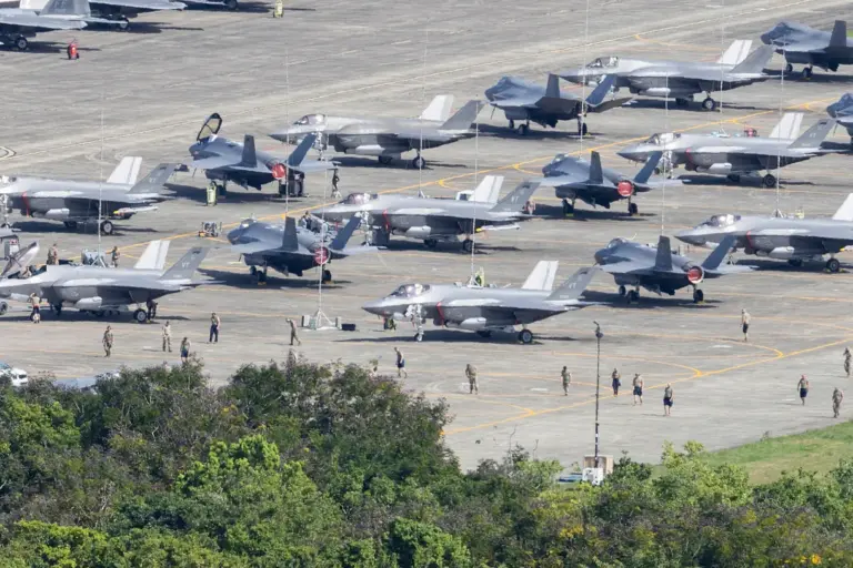 El Caribe en tensión: EEUU militariza Puerto Rico al amparo de la doctrina Monroe tras la caída de Maduro