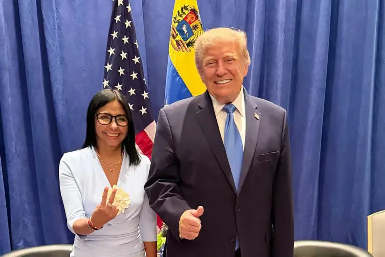 Del «terrorismo de Estado» a la alfombra roja: La metamorfosis exprés de Delcy Rodríguez bajo la bendición de Washington