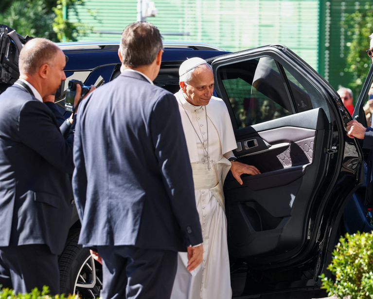 El Papa León XIV sufre cáncer de pulmón, furia estudiantil en Francia y el narco desafía a Trump